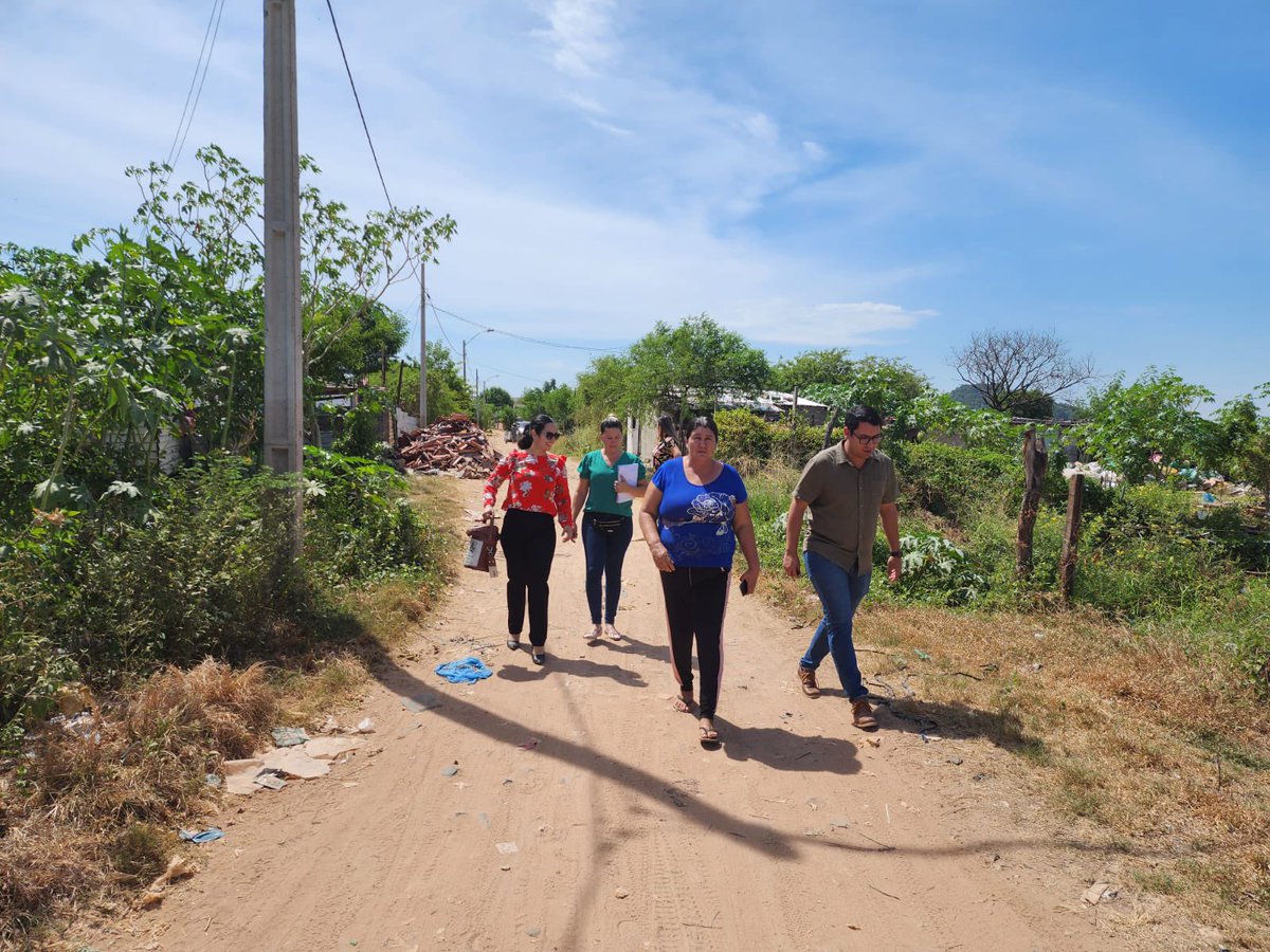 marcecenturion's tweet photo. nuestra visión de ciudad en una realidad. 💪
Construyendo ciudad con los asuncenos de los 68 barrios, fomentando la participación ciudadana 🇦🇹
#CAFPE2024 #SeguimosTrabajando #TrabajoEnEquipo #ProgresoComunitario https://t.co/L6fXsJHsGZ