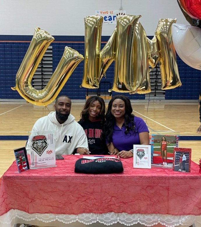 Congratulations to sprinter/long jumper Anya Jackson for signing with the University of New Mexico!