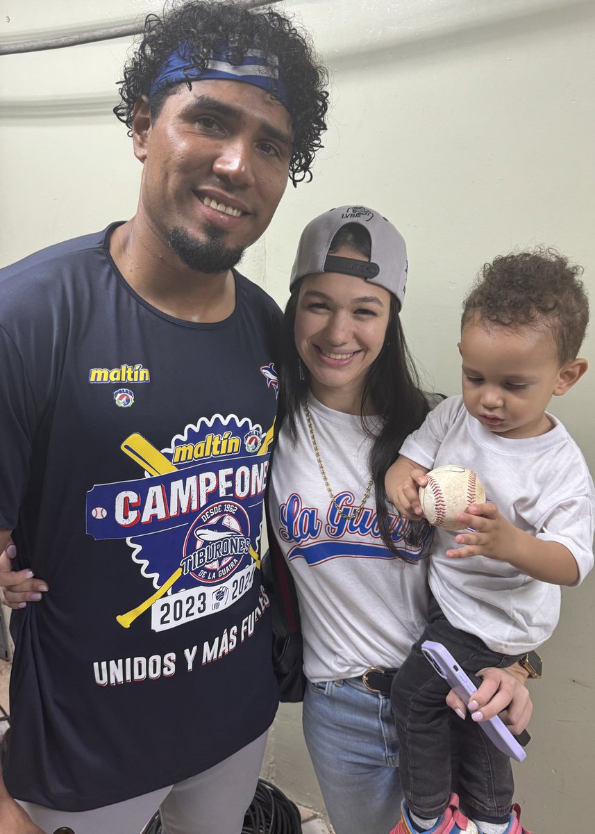 Like a la familia Pinto 🥹🦈🇻🇪🙏🏽

MVPinto