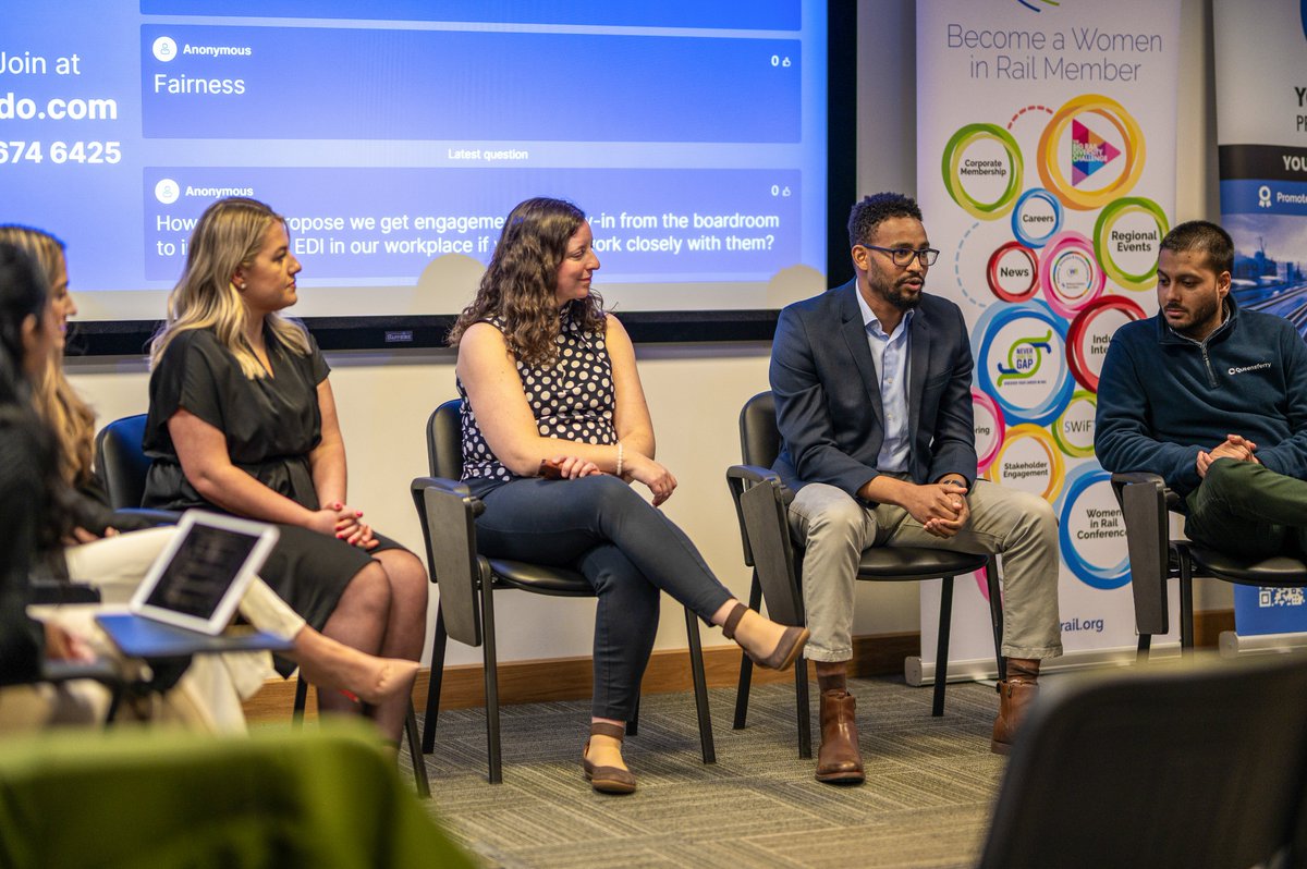 Last night was a remarkable moment for us at RSS Infrastructure, as we had the honour of co-hosting the 'A Woman's Place in Rail' event alongside @youngrailpro and @WomeninRail.🌟🚆 #womeninrail #railindustry #railweek #railway #railwayfamily #diversityinclusion