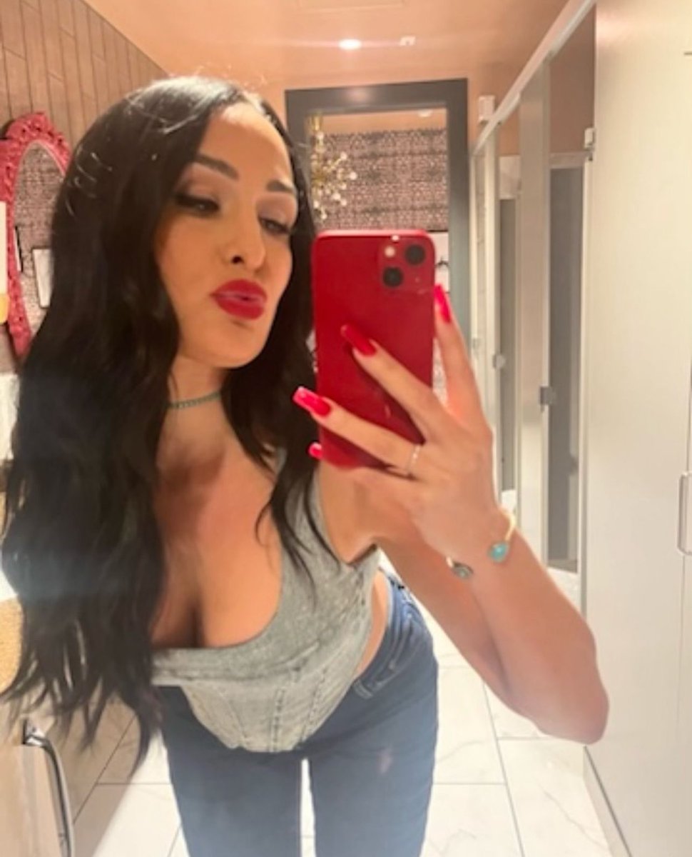 _ItsNicoleBella's tweet photo. She’s back and better then ever 💋 https://t.co/eUYbQNQC7Y