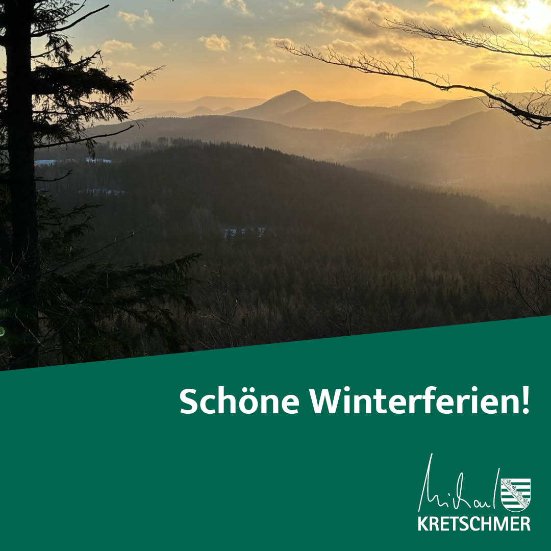 MPKretschmer's tweet photo. Die #Winterferien sind da & #Sachsen bietet für jeden etwas an. Ob eine Wanderung, z.B. auf die #Lausche im Zittauer Gebirge oder doch lieber was im Warmen? Auf jeden Fall ist es eine gute Zeit, um sich vom Schul-, Arbeits- & Alltagsstress zu erholen. (SK) https://t.co/w0FAwPDbut
