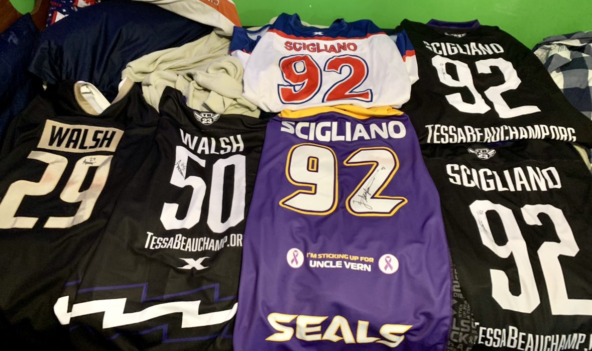 Kenergey31's tweet image. And the collection just got bigger… 
Thank you @Sciggs92 for taking the time to meet up to pass on this amazing @SaskRushLAX Throwback Jersey, Connor was thrilled to receive it. I guess I know what he will be wearing to the Warriors game this weekend.