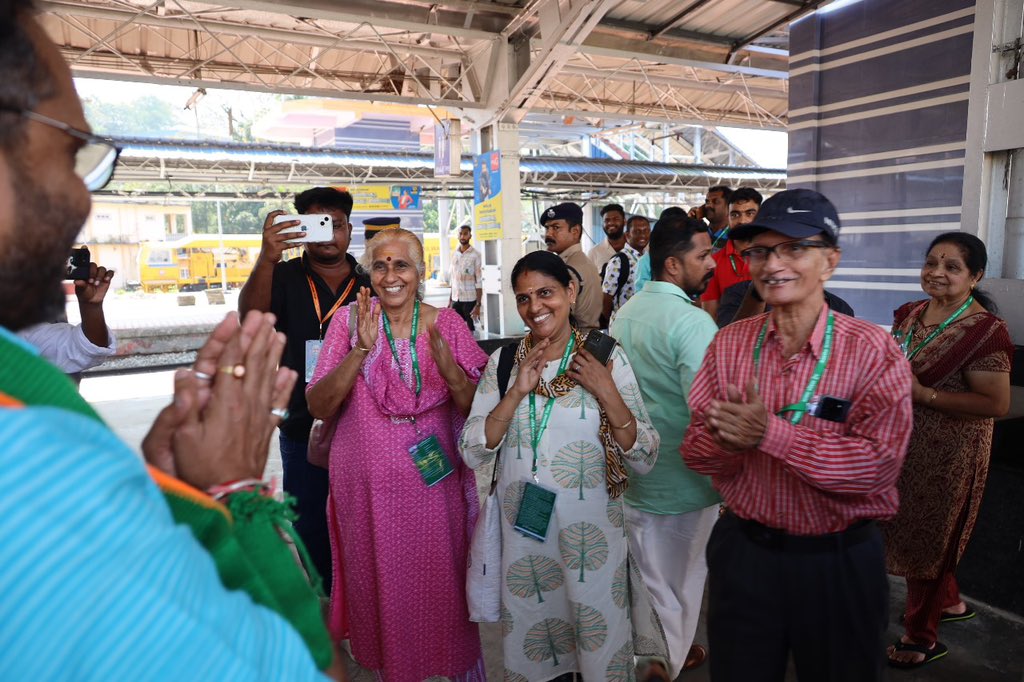 surendranbjp's tweet photo. The inaugural special Astha train from Kerala to Ayodhya, the sacred land of Lord Sri Rama Chandra, departed this morning. Thank you to Hon'ble Prime Minister Shri @narendramodi Ji and Railway Minister Shri. @AshwiniVaishnaw Ji for facilitating this pilgrimage and making it easily accessible for the people of Kerala!