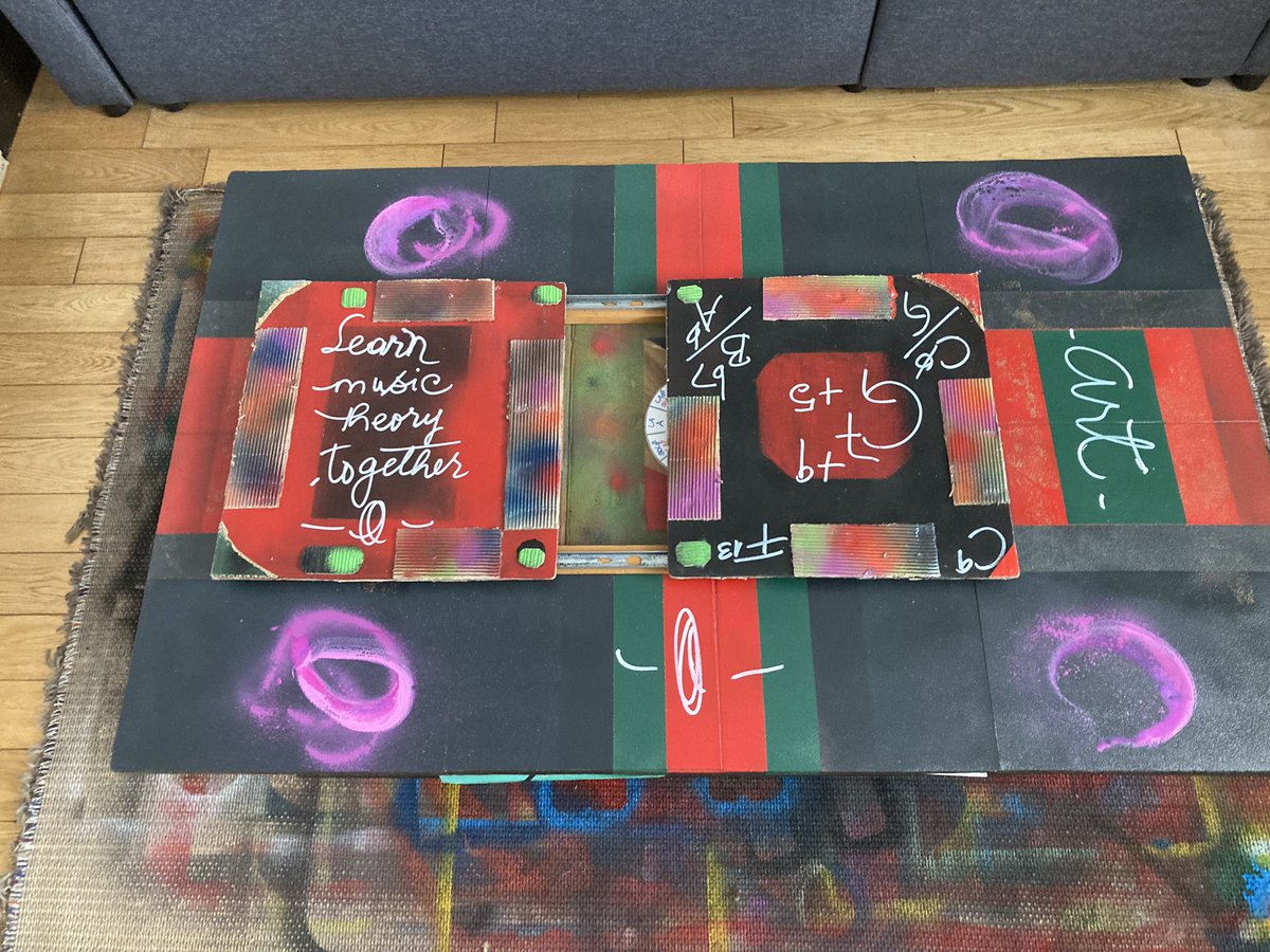 arprooft's tweet image. #arprooftart : une #tablebasse? Of course !!! Mais un détail et non des moindres : il s’y planque l’#opma ( outil pédagogique musical arprooft ). Observez attentivement les 4 photos. Pas encore dévoilé ( pour bientôt), il est dissimulé par les cartes musicales…
#art #don