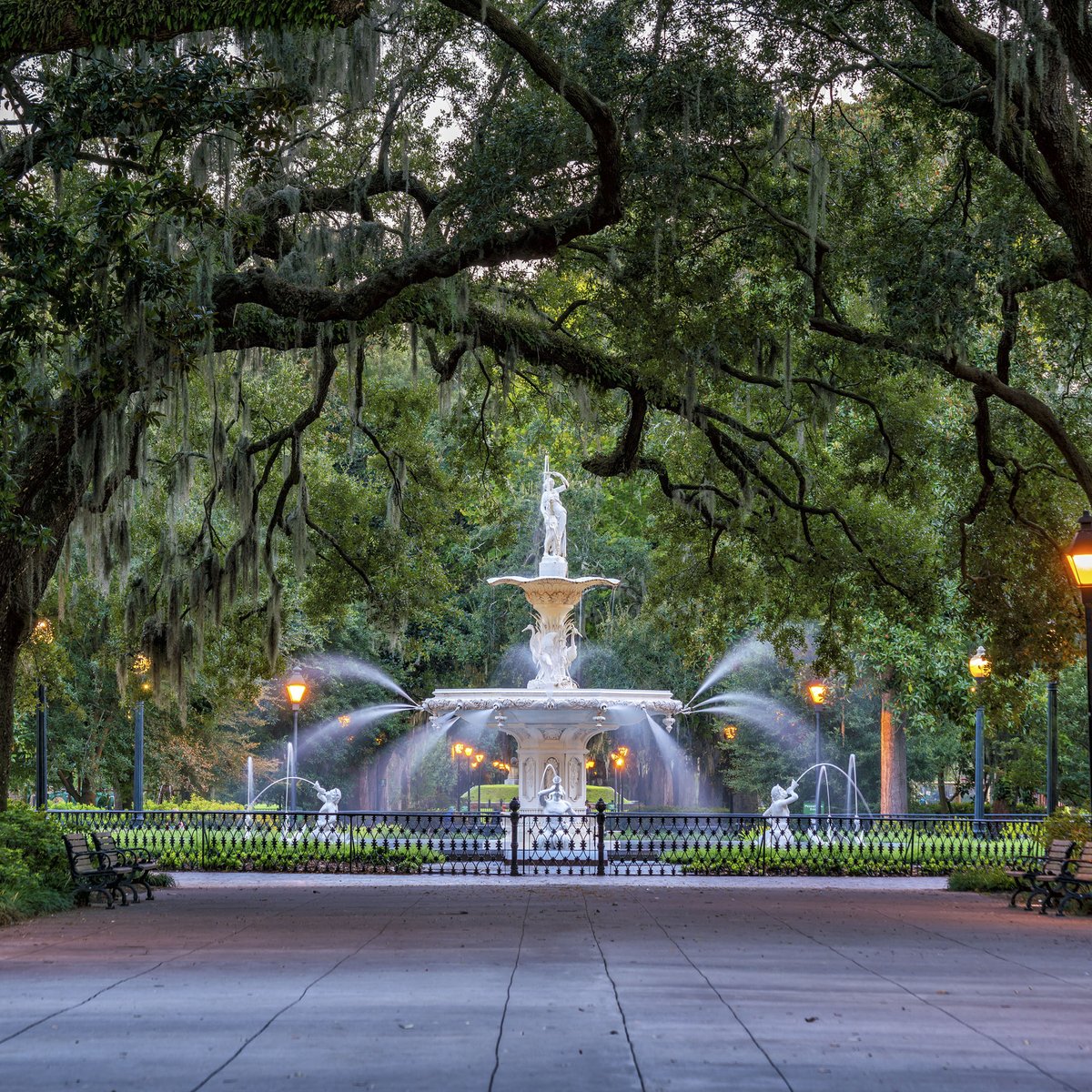 Forsyth Park stands in the heart of Savannah, a lush expanse steeped in history and legend. As the sun sets and darkness descends, visitors often speak of an unsettling atmosphere, hinting at the deeper, darker history lurking throughout the city’s picturesque park.