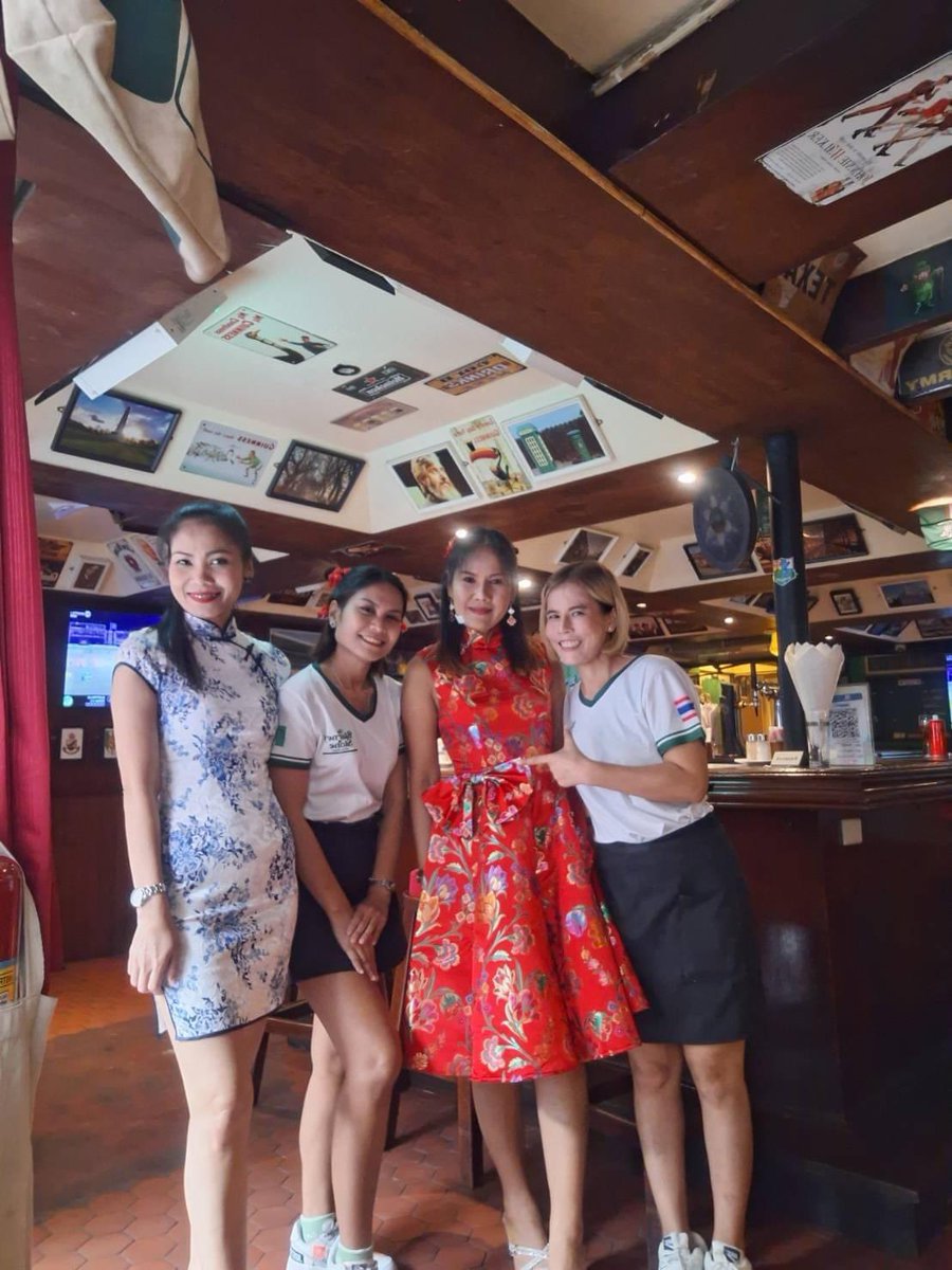 BlarneyStoneBkk's tweet photo. Happy Chinese New Year! 

#theblarneystonebkk #dragon #Bangkok https://t.co/ywBCEivRG0