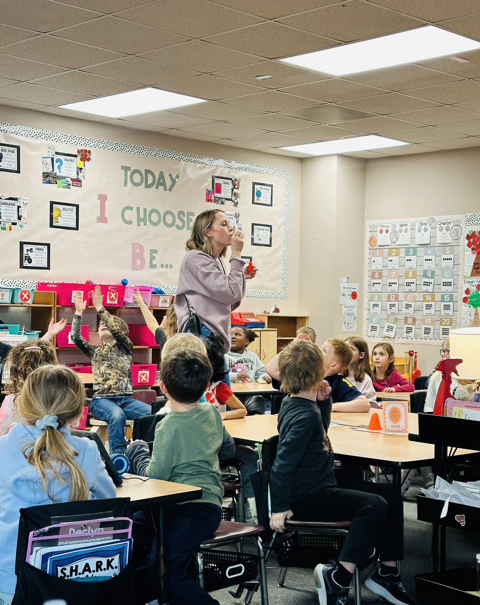 Happy Counselors week to the BEST counselor/psychologist around! We are so lucky to have Mrs. Backer! 💖 Today she did an adorable lesson on popping personal bubbles. Students learned what happens when 2 bubbles collide! (POP!!) @BlackElkEagles @MillardPS