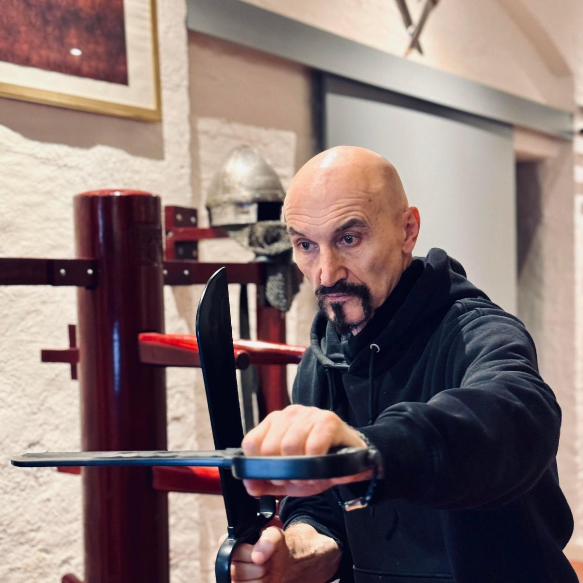 UniWTU's tweet photo. Monatlicher Online Doppelmesser Spezial Unterricht mit Si-Fu 🤩🔥👍⚔️ https://t.co/jkrrqY5nSl