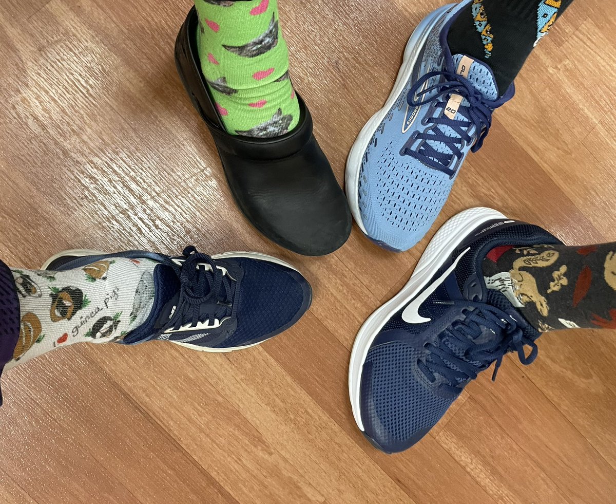 Did this superstar consult team have pastries for breakfast? 🥐 And did we all wear animal themed socks today?? 🐍 🐈 🐿️ 🐹 Yes and YESSSS @UConnNeurology #Neurology #NeuroTwitter #MedEd @Inside_TheMatch @nkrothapalli4 @hartfordhosp @HHNeurovascular @HartfordNCCU