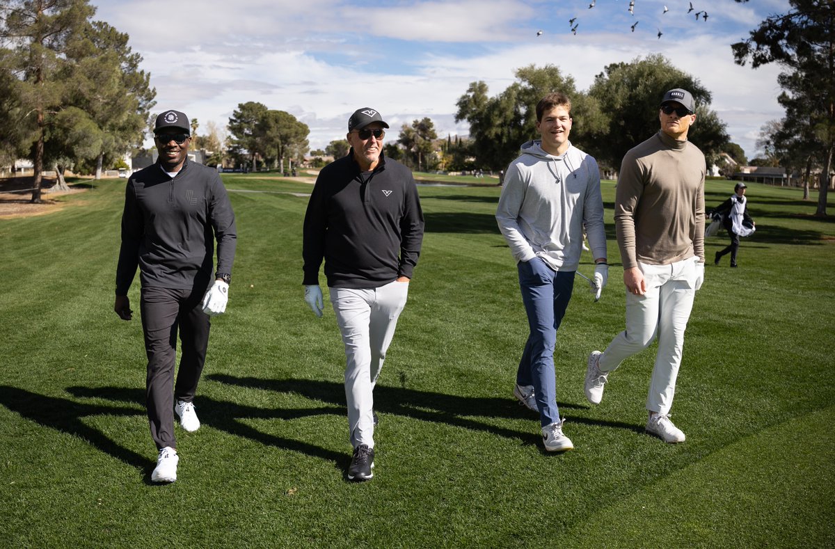 Titans's tweet image. Will x Phil 🏌️‍♂️