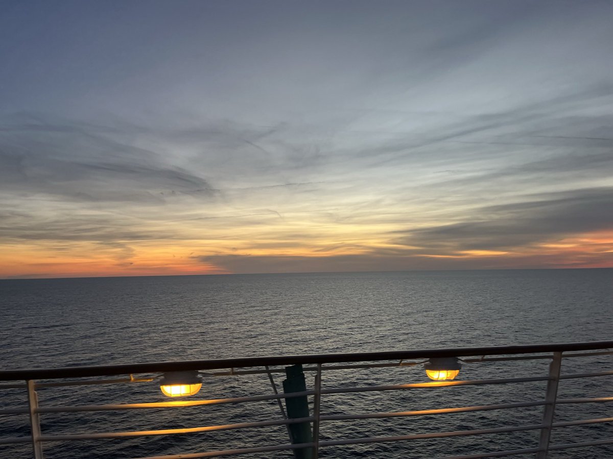 cleeblast's tweet photo. Mexico for my bday cruise w the loml😇 https://t.co/dayrB0OFnD