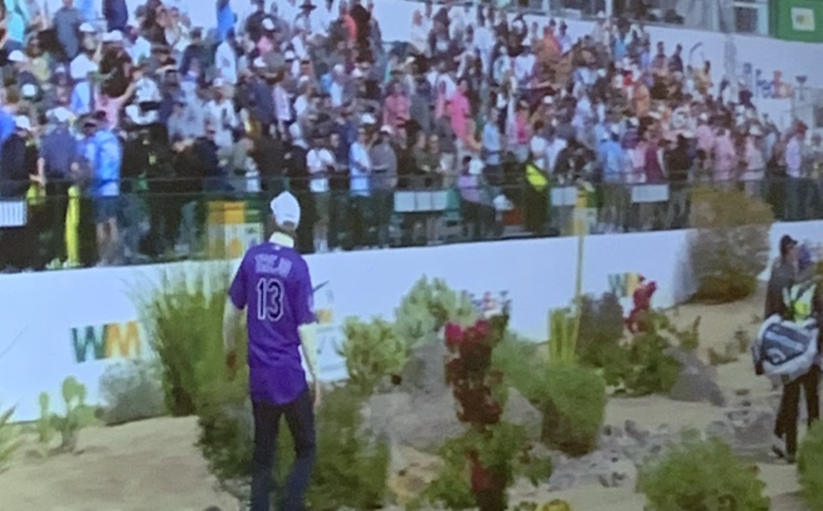 rocktober19's tweet image. We got an @AlanTre13 jersey sighting on 16 at the WM Phoenix Open.