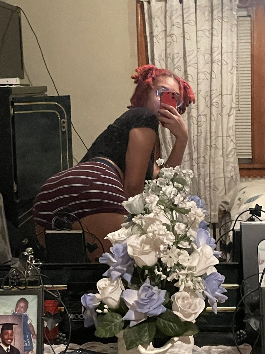 strip4tey's tweet photo. 🥴 https://t.co/CXCVQd5VbB
