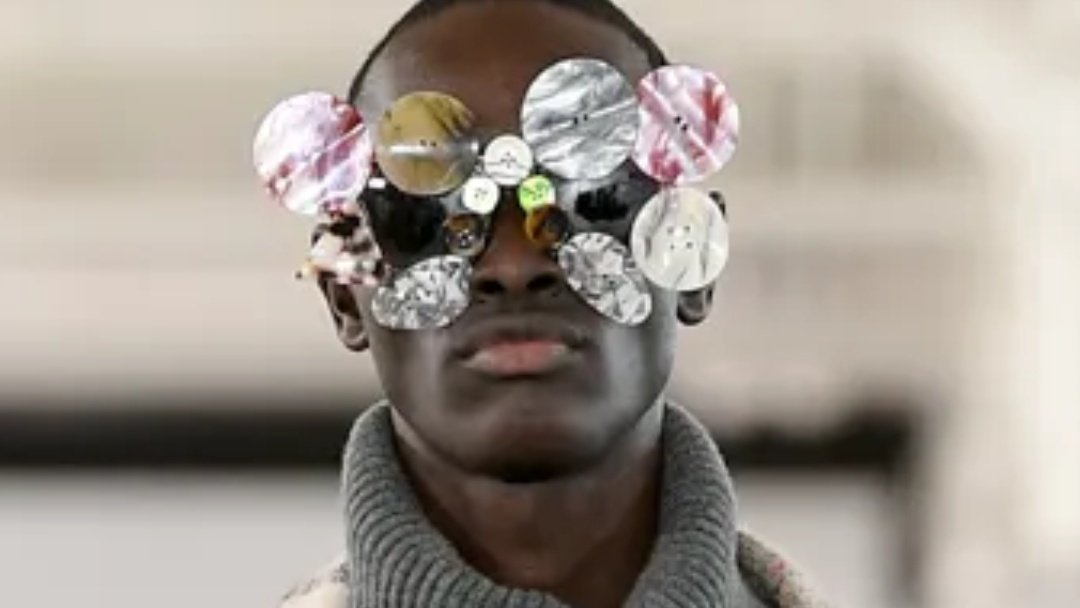 closetbymimi's tweet photo. OBSESSED with libertine fw24 glasses - wish we had more detailed pics https://t.co/oPSnkv9qYf