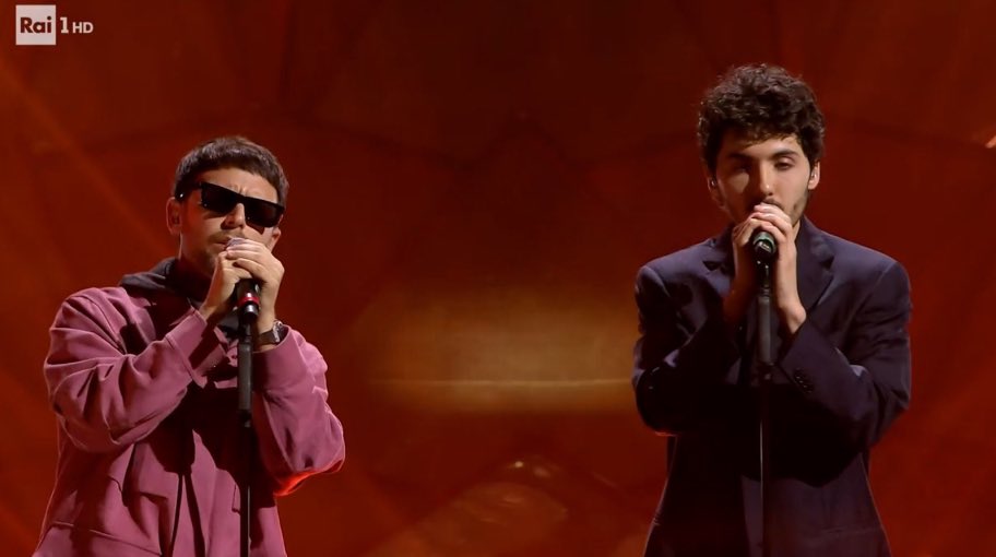 come lo spieghi a chi non è italiano il vuoto allo stomaco ogni volta che si canta "Notte prima degli esami" #Sanremo2024