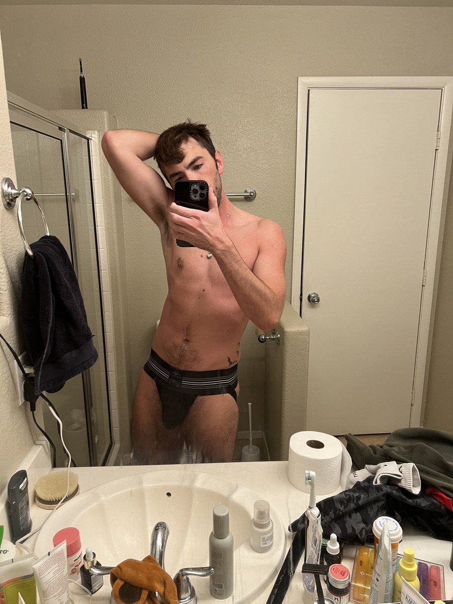 NoahmurphyXXX's tweet photo. Oomph saw it first https://t.co/8uEyAiZLgQ