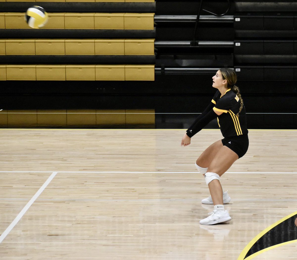 MontourGirlsVB's tweet image. Happy birthday to Siena 🥳🎂🎉