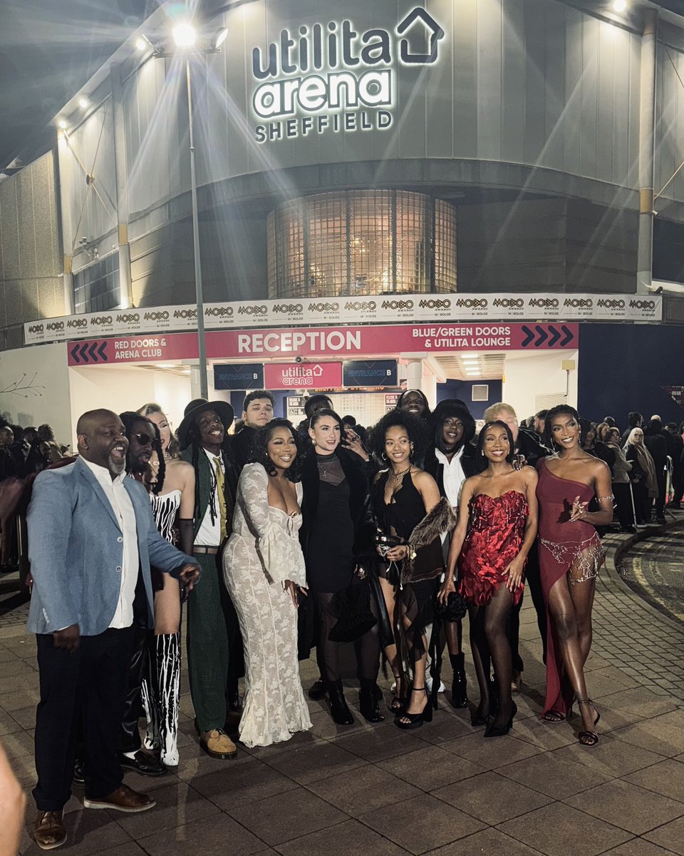 Young_Athena_'s tweet photo. This was such a beautiful experience being at the 2024 @MOBOAwards with the @MOBOUnSung family. 💖🙌🏽😁

You can catch it on @BBCOne tonight at 11:30pm. @MOBOAwards in association with @mobolise !!! #MOBOAwards https://t.co/VY4N3Wp09c
