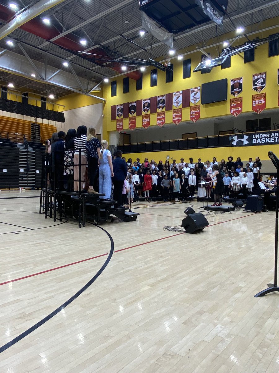 Mr. Gray tweet media