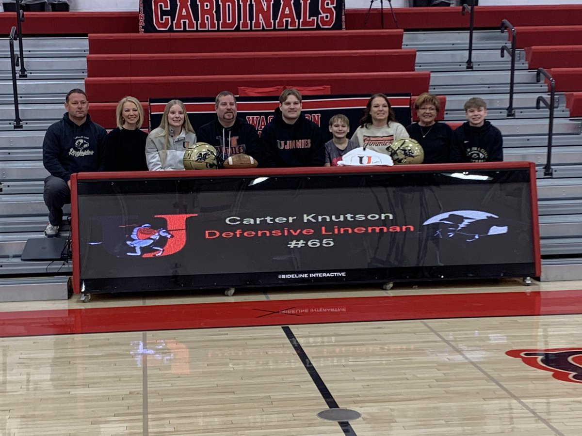 carter_k65's tweet photo. Signed and dated! 

#jimmiepride @JimmieFootball https://t.co/kuleO3znaF