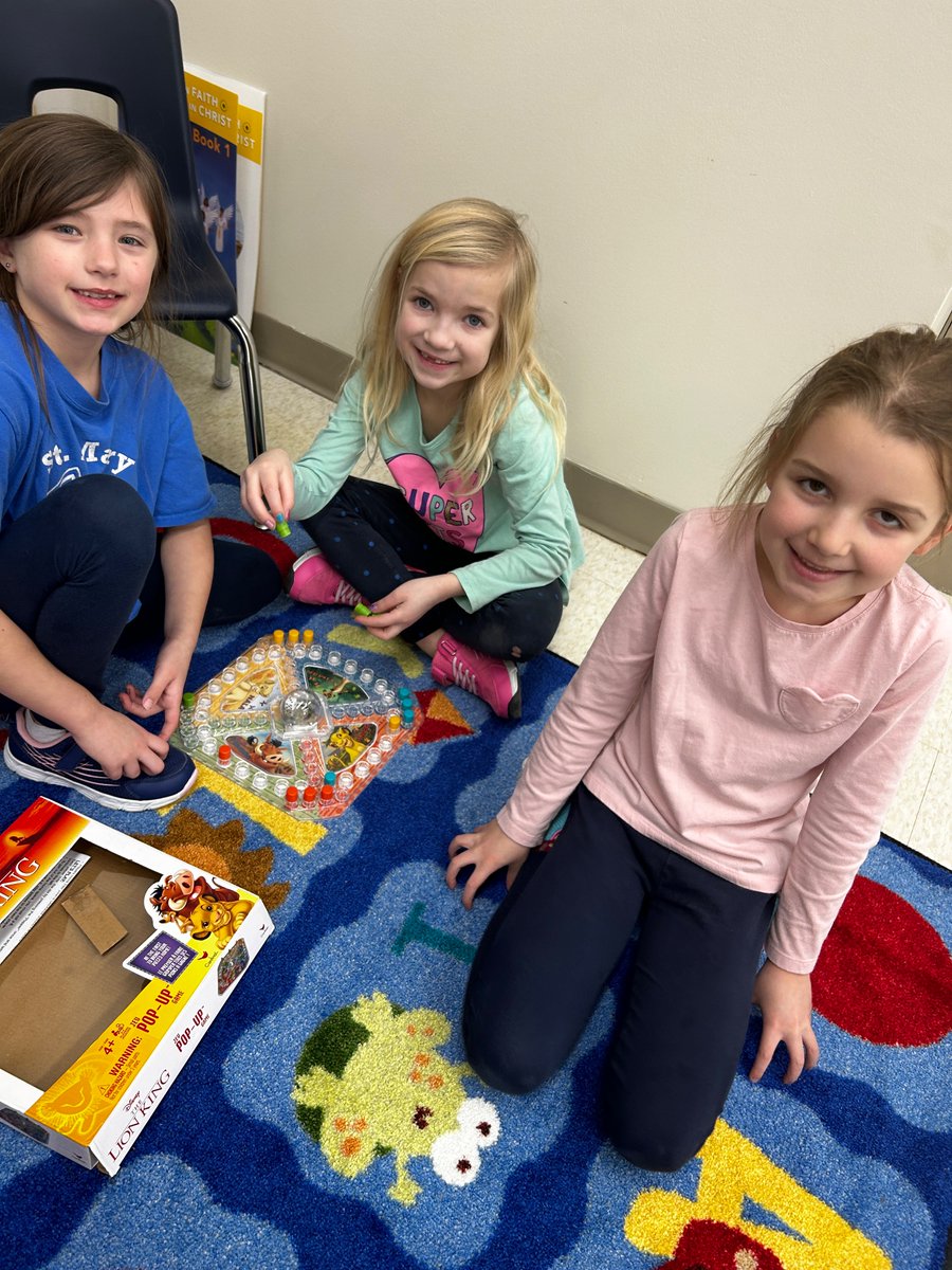 kyrie_meyer's tweet photo. The Grade 2s at St. Mary are so happy to be back together in our new space! We are very thankful to everyone who helped to make this a great first 3 days back ! 
💙🤍

@StMaryHuskies https://t.co/5glOLHqIlA