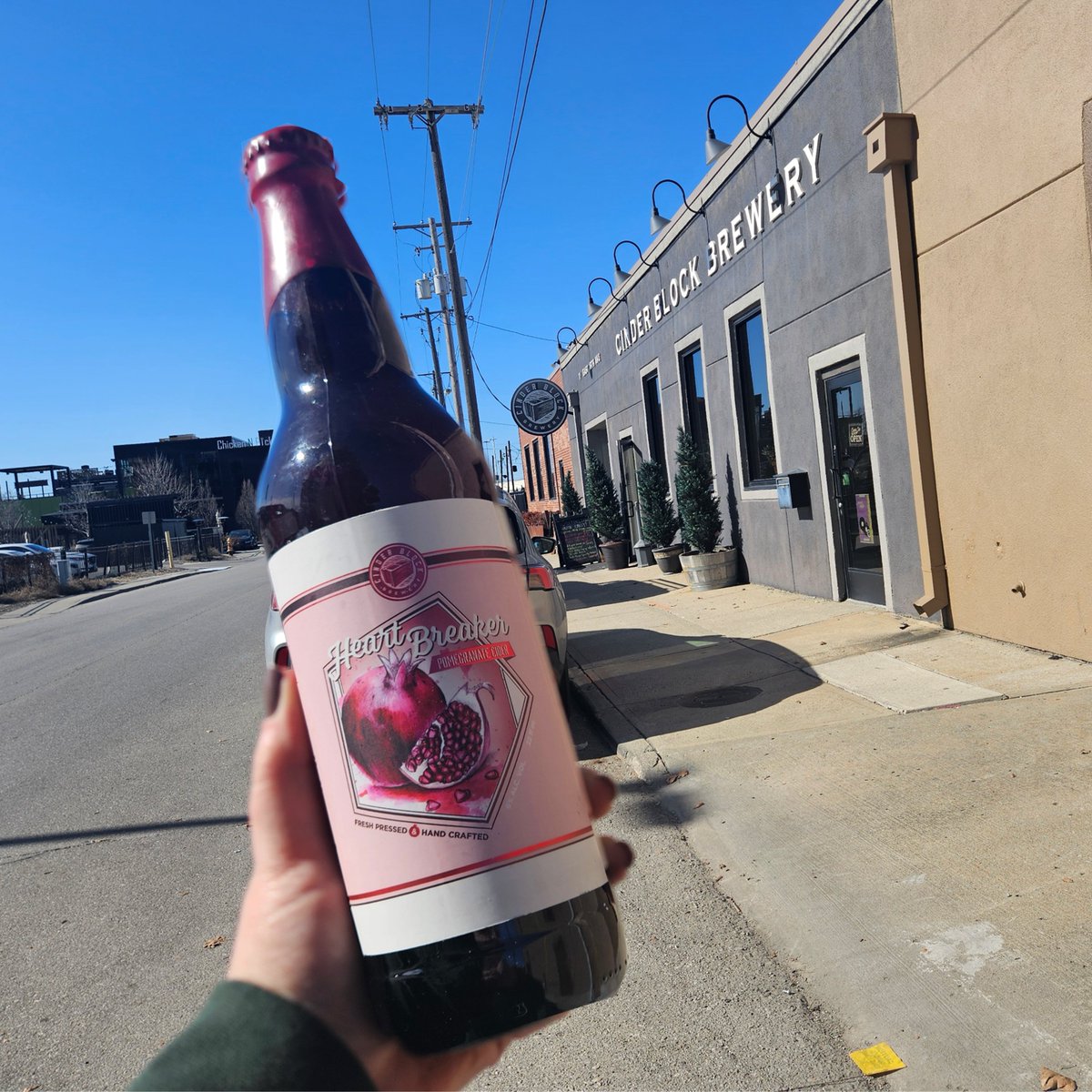 Got my bottle of Cinder Block Brewery Heart Breaker Pomegranate Cider!
I can't make their party starting at 3pm but you should! They've going to have a lot of fun stuff going on: facebook.com/events/2466082…
