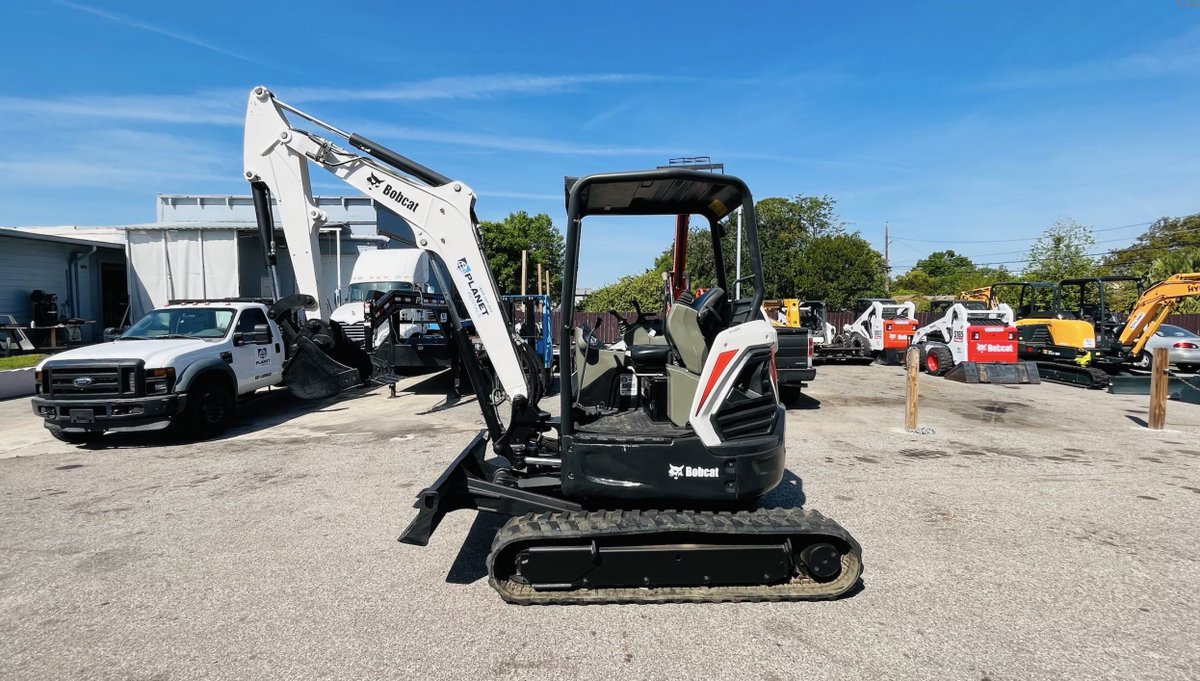 eqpme's tweet image. The equipment keeps rolling in! 25 new pieces of equipment are available for rent on eqpme.com

Renting equipment online has never been this easy! Streamlining the renal process with ease. Search our marketplace for your rental! #eqpme #usa #rental #equipmentrental