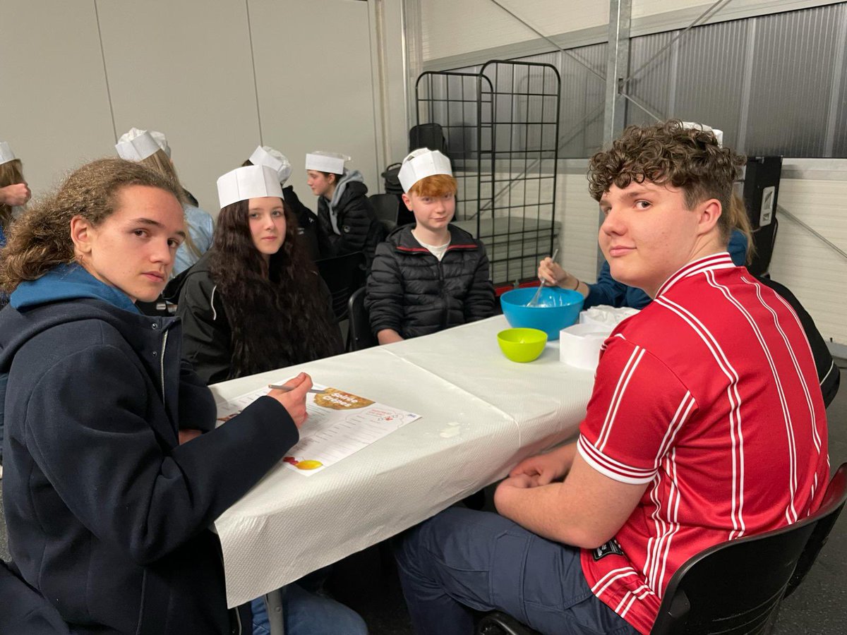 SVSMFL's tweet photo. Soirée des crêpes 🥞 #svs #GCSEfrench #schooltrip https://t.co/O1a1nHx4iB