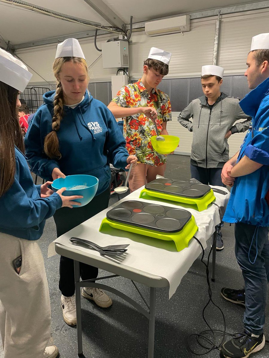 SVSMFL's tweet photo. Soirée des crêpes 🥞 #svs #GCSEfrench #schooltrip https://t.co/O1a1nHx4iB