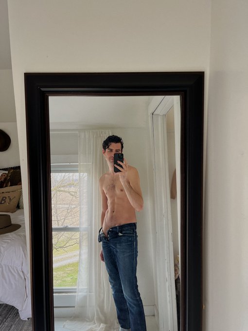 🤫 https://t.co/Y5vcwmdRNF