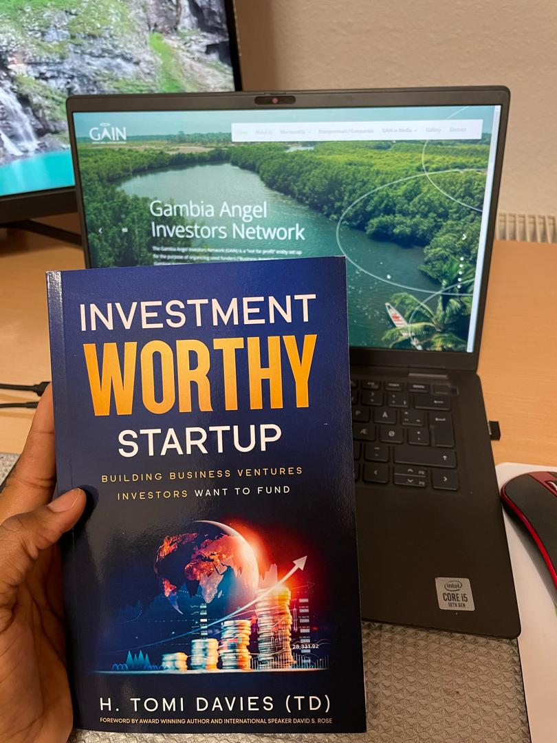 TomiDee's tweet image. 1 year ago &apos;Investment Worthy Startup&apos; hit the shelves! 📚✨ It&apos;s been a year of helping founders  navigate our African startup ecosystem effectively using the #POEMFramework. Thank you all for the support! #InvestmentWorthyStartup #AfricanAngel #TomiDee  amzn.eu/d/f5aUS7F