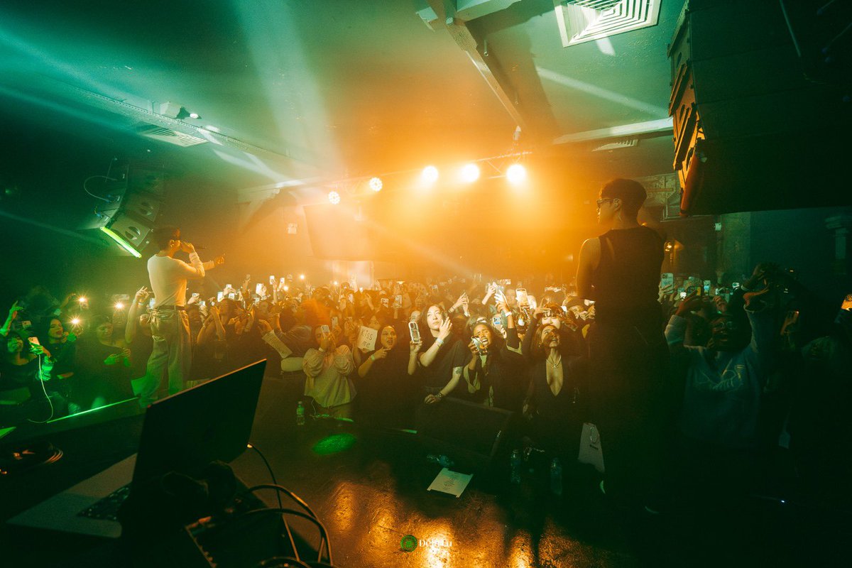 seoul_therapyFR's tweet photo. Thanks London π
#LIKETHEFIRSTTIMETOUR #JIMMYBROWN #ROVV https://t.co/fNUUoGX0HH