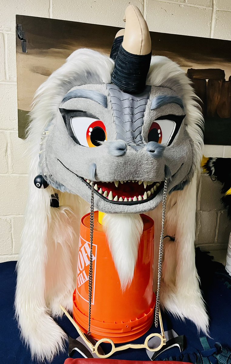 Old_Chains's tweet image. Chains the Rock’n’River Dragon⛓🪨🌊🐉 My heart went into this guy. First attempt at a Disney styled head, based after the inspiring Sisu and Falkor❣️I made so many mistakes in the process, as well as learning so much. He’s gotten me though one hell of a year.💔#YearOfTheDragon