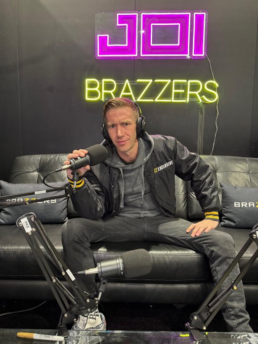 Tell me your hookup fails. I wanna hear them! https://t.co/R5tF1aZnan<a href="/tag/holidaysale"class="tags"><span>#holidaysale</span></a>