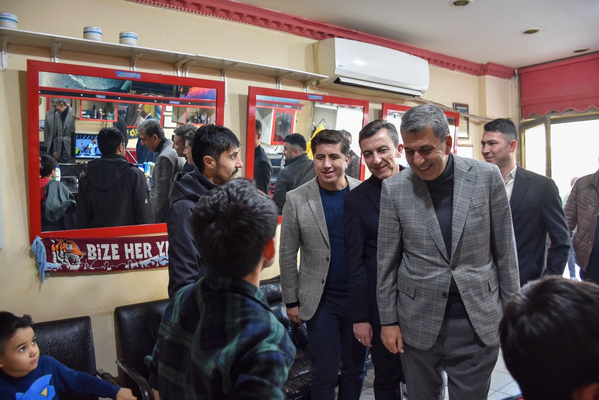 akpartinallihan's tweet photo. 📍Çayırhan

Skm programı kapsamında; İlçe Başkanımız Sn. Av. Fatih Ünal, Cumhur İttifakı Belediye Başkan Adayımız Sn. İsmail Öntaş,Kadın Kolları Başkanımız Sn. Büşra Çiftçi, Gençlik Kolları Başkanımız Sn. Enes Akca, Skm Başkanımız Sn. Serhat Selvi, https://t.co/WyiCOrGQd3