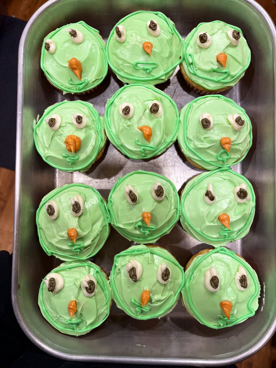 ProfSchiess's tweet image. Celebrating a 1 year streak with @duolingo today!