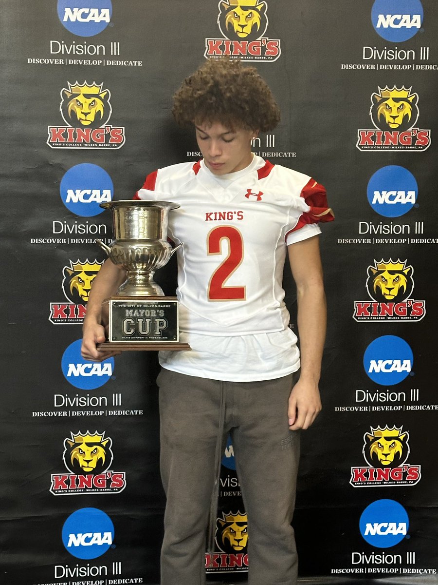 VicEchavarria1's tweet photo. Had a great visit to Kings College Today  on Feb 9th! Thanks @Coach_Gilmore3 @CoachFultz and the rest of the staff for having me on campus! https://t.co/DKOq2R9QUz