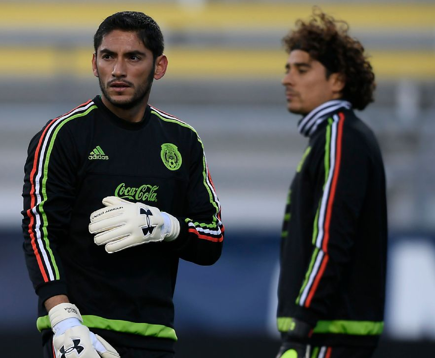 Hablemosdelazul's tweet photo. 🇲🇽 "Cómo no vas a poner a Ochoa, me decían, pero para mí Corona tenía más condiciones, era un fenómeno, solo que uno jugaba en América y otro en Tecos."
- Ricardo La Volpe. 🧤 https://t.co/Ek2veKRS7r