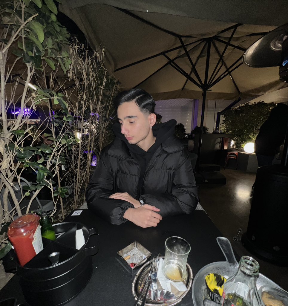 BehdadFakhrayi's tweet photo. آخر هفته سبک https://t.co/0vHtEOZiE4