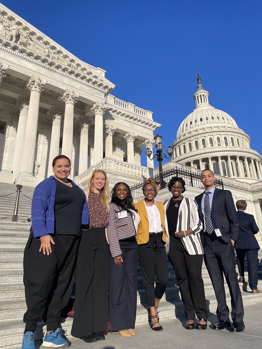 NCStateVetMed's tweet photo. FLY-IN FOLLOWUP. #NCStateVetMed students at #AVMAFlyIn say talking w legislative staffs about @AVMAvets priorities was life-changing. “These aren’t just veterinarian issues," says Isla Farrow. "They impact the animals, ... humans and ... the economy."  https://t.co/x5SRydSDHE https://t.co/ODxvlFraDN