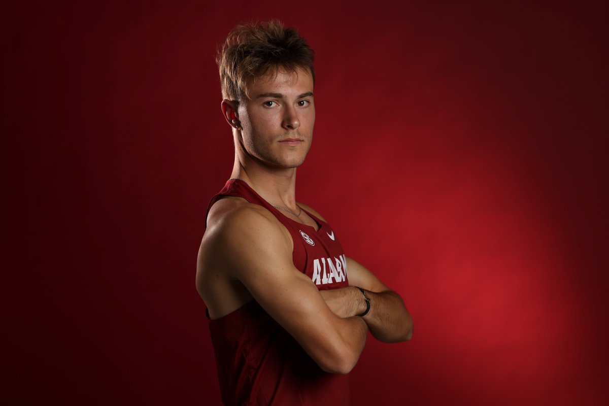 AlabamaTrack's tweet photo. 4⃣ top-10 finishes in the men's mile 🤝

🥇Arthur Graham (4:04.71) - New PR
🥉Kai Connor (4:12.80) - New PR
4. Knox Exton (4:12.90) - New PR
7. Brady Barton (4:17.64) 

#RollTide https://t.co/MqWGUQau9Y