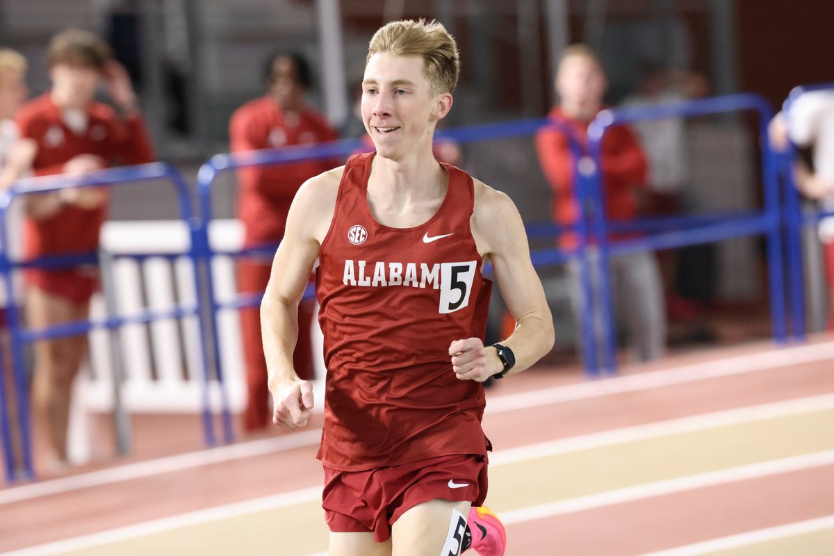 AlabamaTrack's tweet photo. 4⃣ top-10 finishes in the men's mile 🤝

🥇Arthur Graham (4:04.71) - New PR
🥉Kai Connor (4:12.80) - New PR
4. Knox Exton (4:12.90) - New PR
7. Brady Barton (4:17.64) 

#RollTide https://t.co/MqWGUQau9Y
