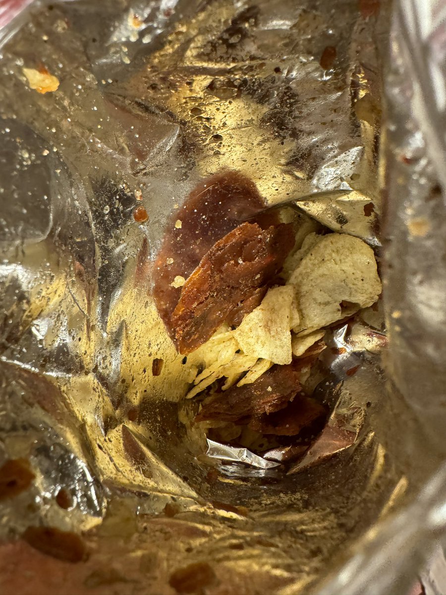 HannahB79's tweet photo. @walkers_crisps well this is certainly isn’t what I expected when I opened the packet.. quality control slipping?! https://t.co/gPRjmCwkQ7