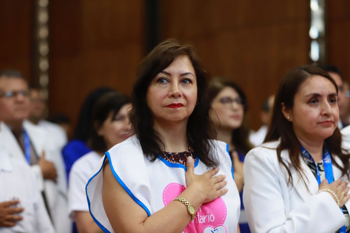 EsSaludPeru's tweet photo. ¡83 años de servicio al país! 💙🏥 El Hospital Guillermo Almenara celebra su aniversario como centro referente en cirugías complejas. Solo en el 2023 se realizaron más de 17 mil intervenciones quirúrgicas.

🗞️ https://t.co/Tl3rxWsvci https://t.co/j6Dg1AK59C