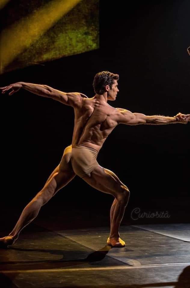 La bellezza salverà il mondo.
#MistyCopeland
#RobertoBolle