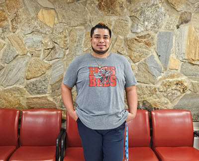 Congratulations to our Herndon ES custodian, Jose Duran, on his recognition as a December 2023-January 2024 FCPS CARES Recipient!!! 🐝🤗🎉 herndones.fcps.edu/features/custo…