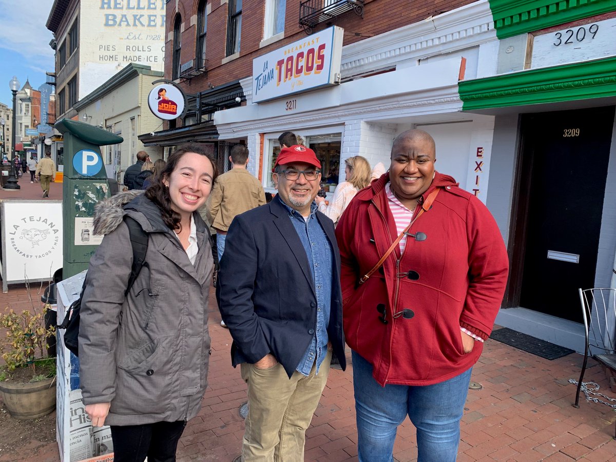 60 degrees & sunny calls for a walking tour! ☀️Today, we hosted a team member from @LISC_SA & showed her some of LISC's & our partners' work around Mount Pleasant & Columbia Heights. We discussed TOPA & learned more about San Antonio's supportive housing work. #OneLISC