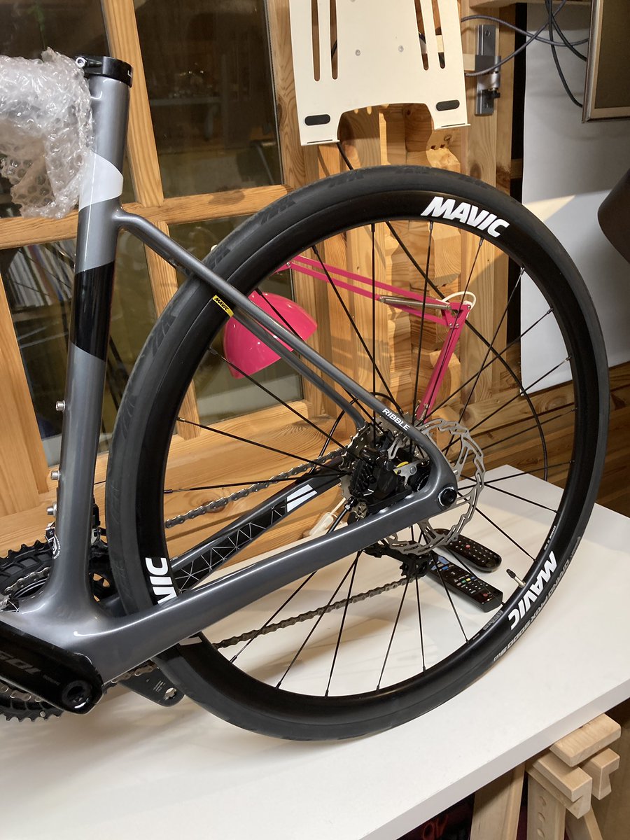 PaulOBrienArch's tweet image. Well, it’s my birthday &amp;amp; I’m very excited that it’s also #newbikeday Massive thanks to my partner &amp;amp; my sisters &amp;amp; parents for contributing a lot by way of Xmas &amp;amp; early Birthday gifts to help me buy the fanciest bike I have ever owned! It’s a @ribble_cycles R872 Carbon Road Bike.