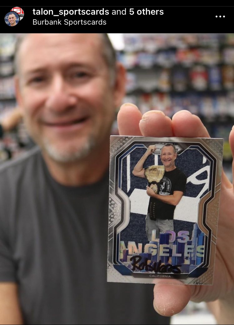 csvsportscards's tweet photo. Custom Rob Veres “MY CITY” with cut worn The Card Father shirt. 

@cardartleague submission for @burbankcards

#cardart #cardartist #3d #customsportscards #burbanksportscards #whodoyoucollect #sportscards #robveres @talon_sportscards https://t.co/GZCTN8Olvt